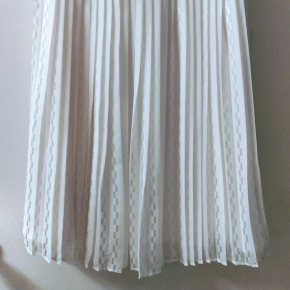 Strapless White Prom Dress Women's Sz 4 Pleated Bustier WHITE HOUSE BLACK MARKET - Picture 11 of 12